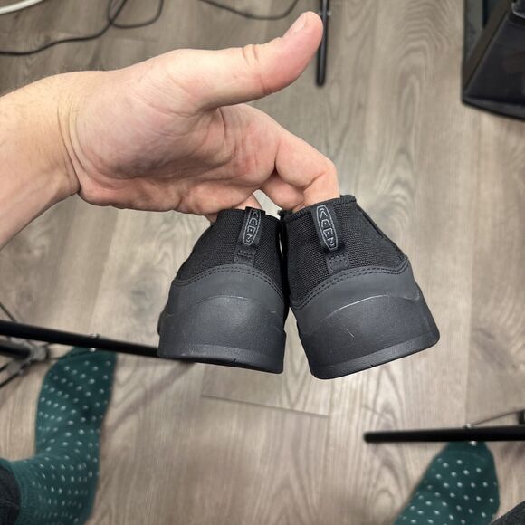 Keen Black Athletic Shoes for Women - Picture 5 of 8